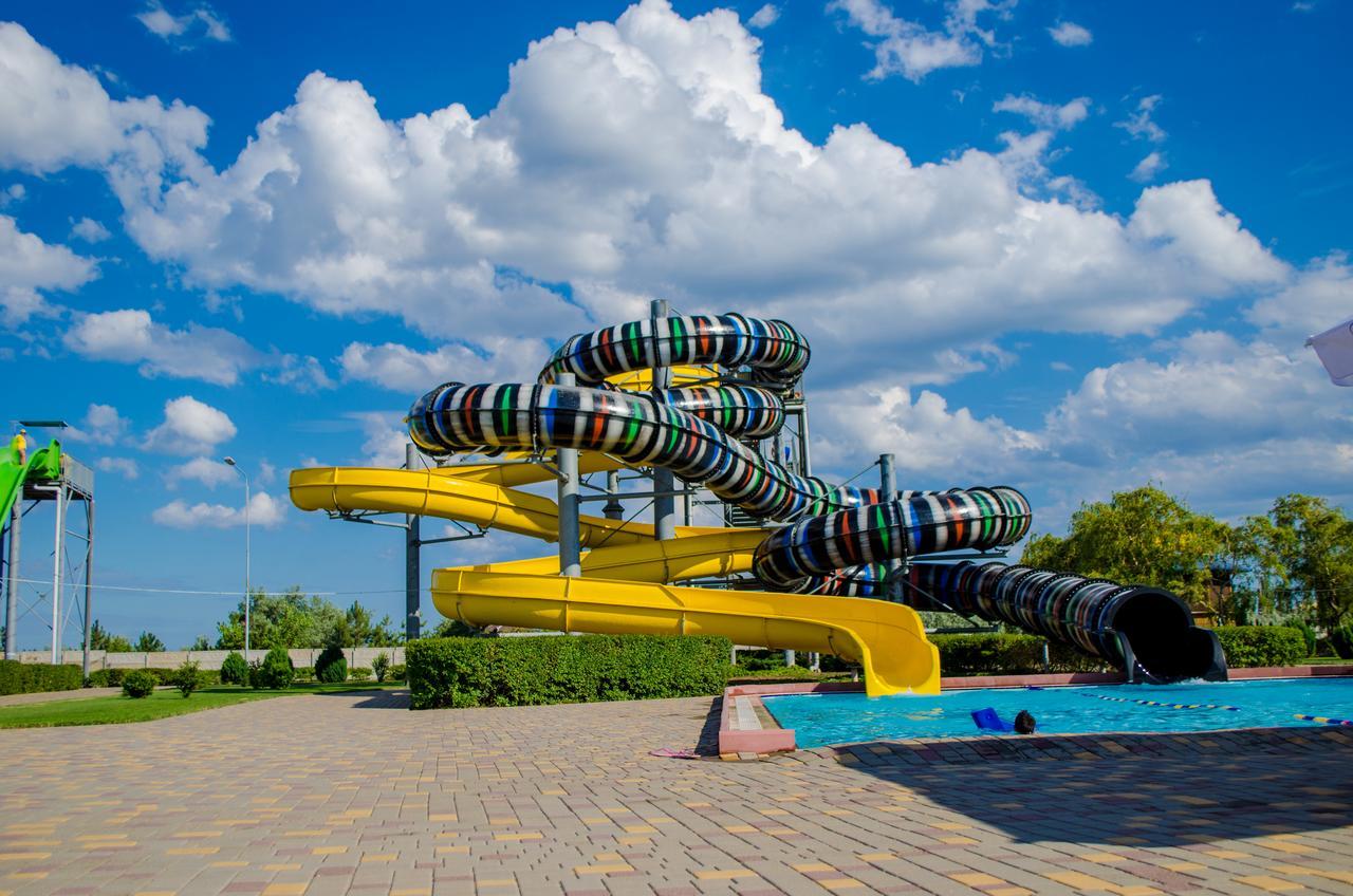 Aquapark Koblevo Hotel Exteriör bild